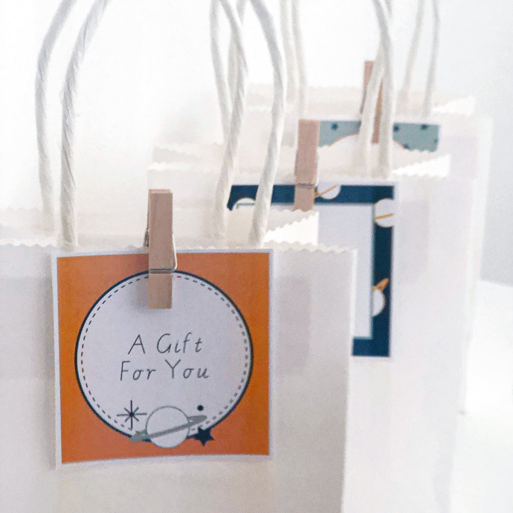 Space Planet theme party gift bags - The Printable Place